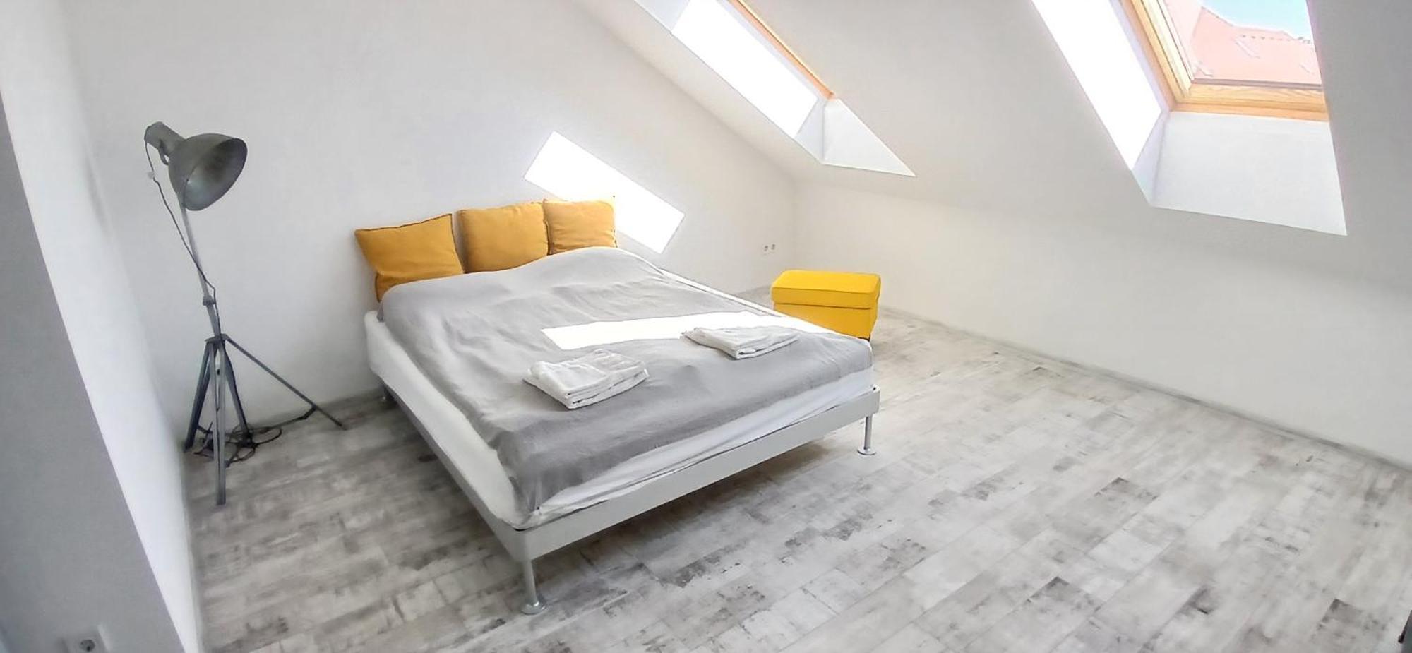 8X8 Tetoter Apartman Seghedin Exterior foto